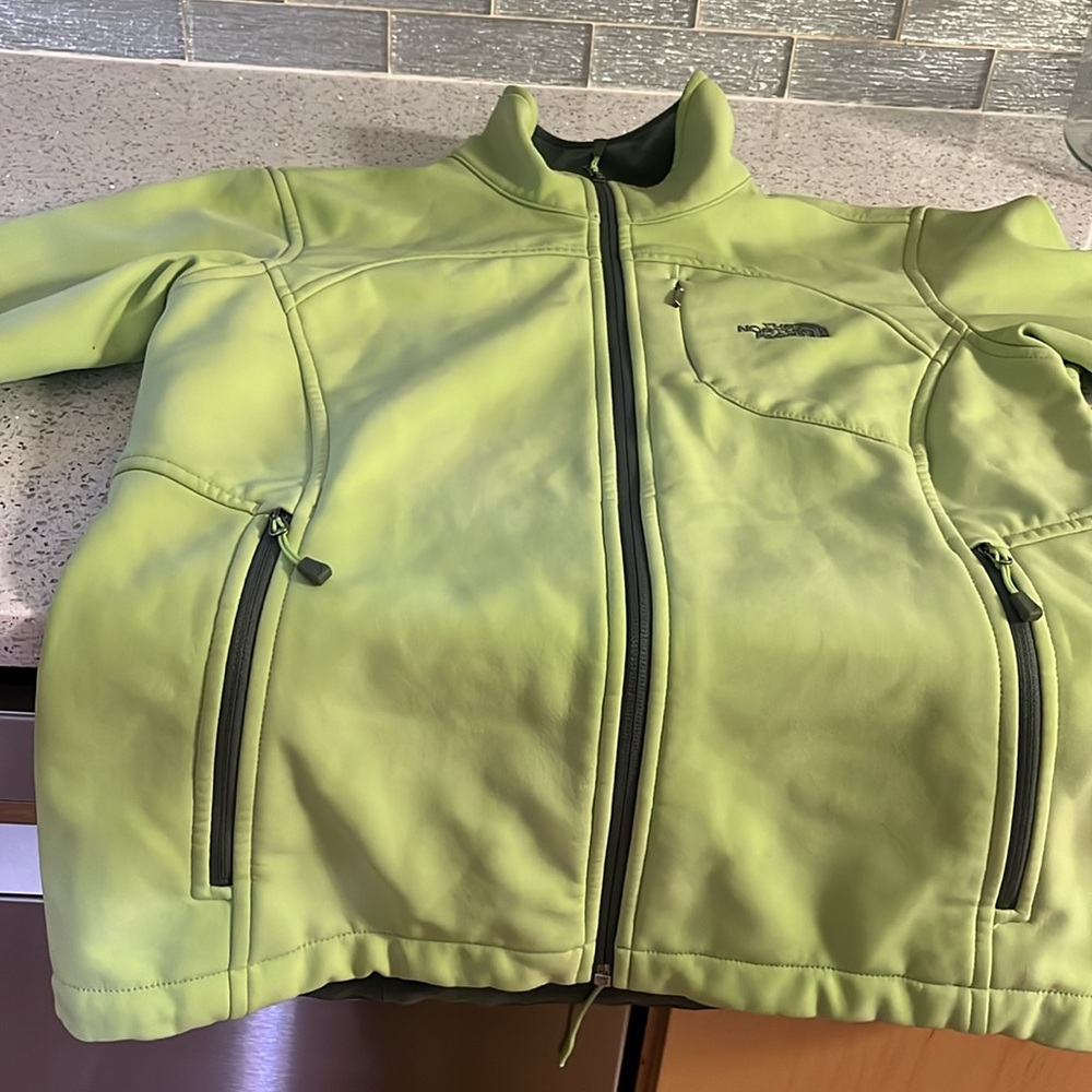 Gently Worn Northface Soft Shell Jacket - image 4